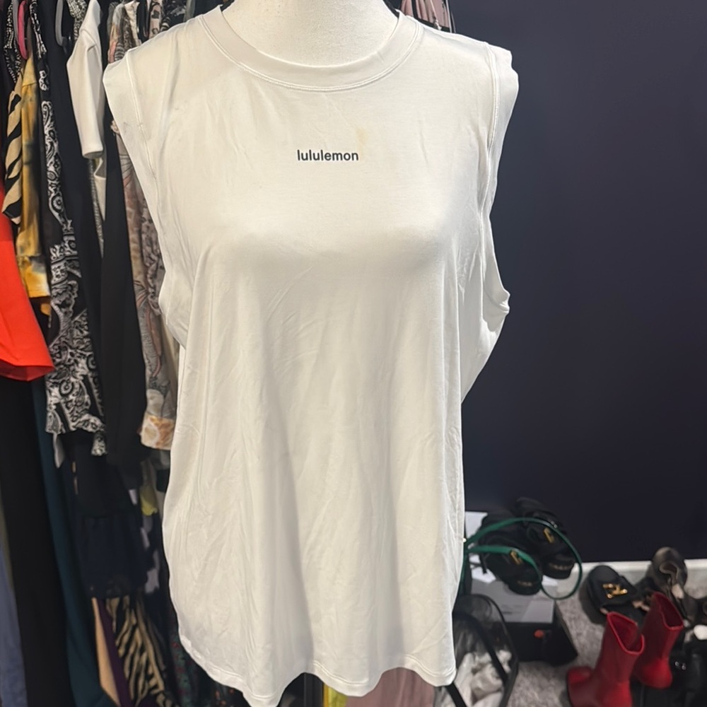 lululemon athletica Cream Muscle Tee